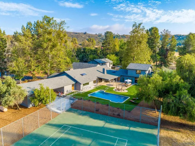 $1,999,999 | 28114 Queensbridge Road, Valley Center, CA 92082