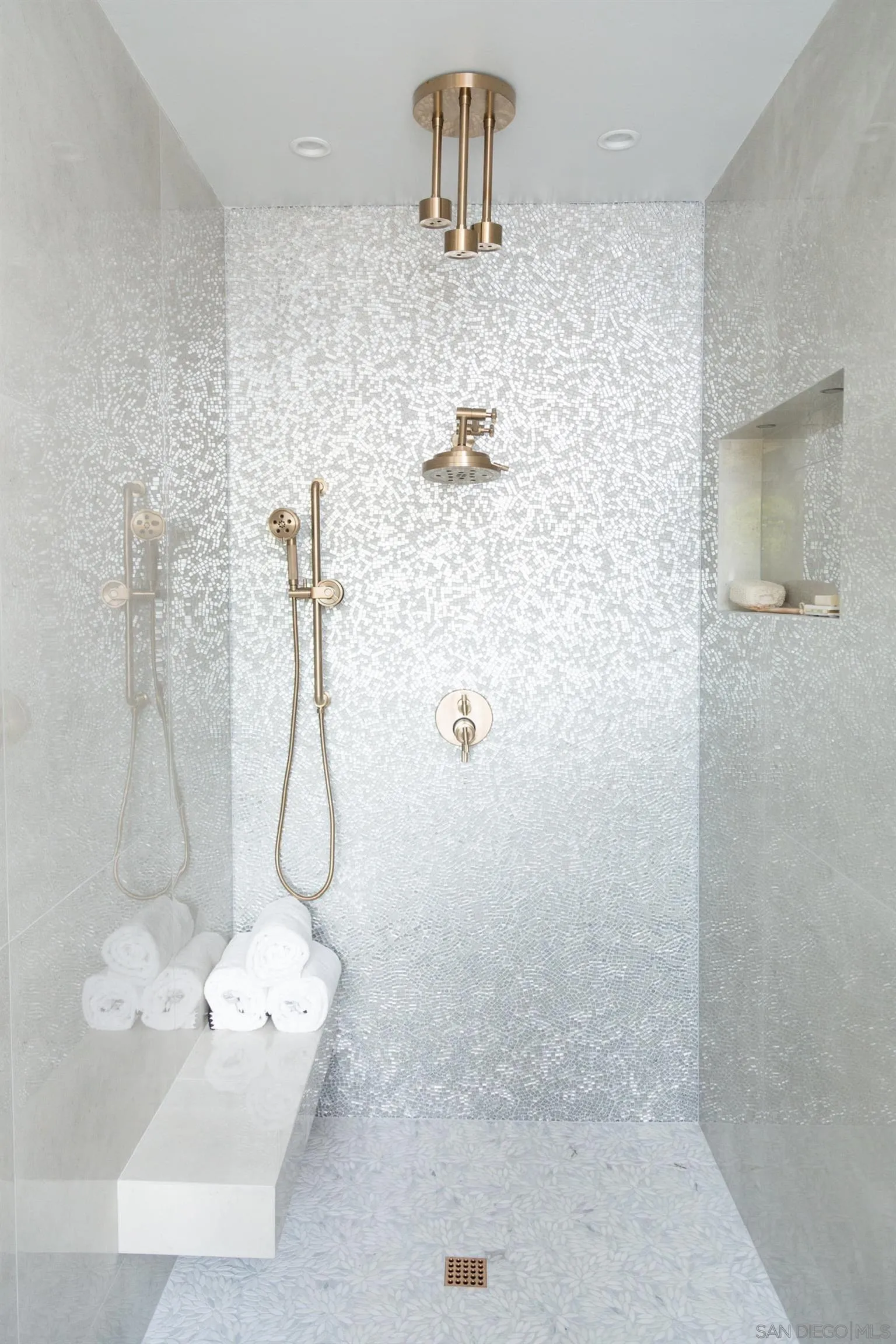 28114 Queensbridge Road Valley Center, CA 92082 - Photo 39 of 43