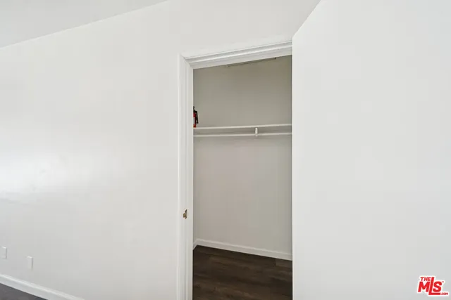 $2,095 | 5319 Vantage Avenue, Unit 5, Valley Village, CA 91607