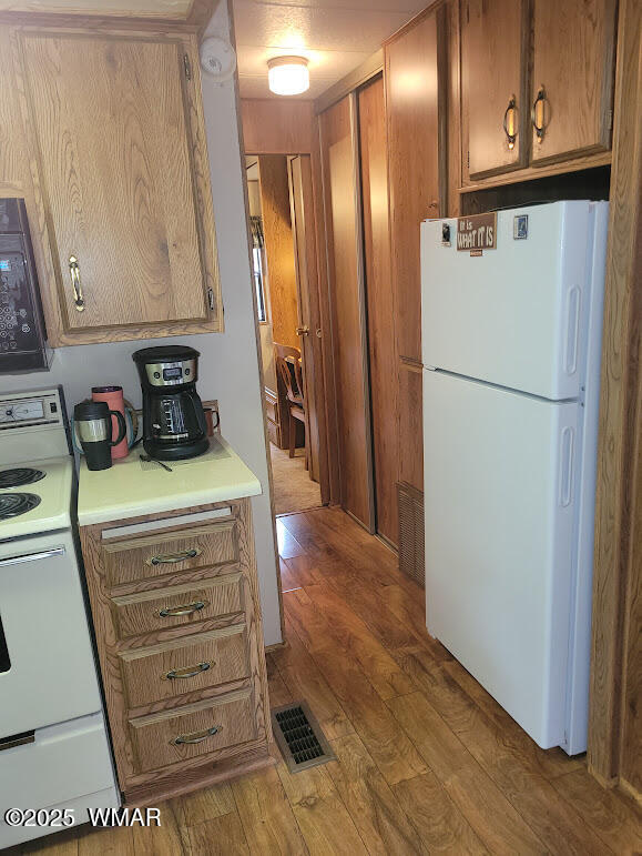 1930 Larson Road, Unit 8 Lakeside, AZ 85929 - Photo 10 of 26 20250609_120810 Refrigerator