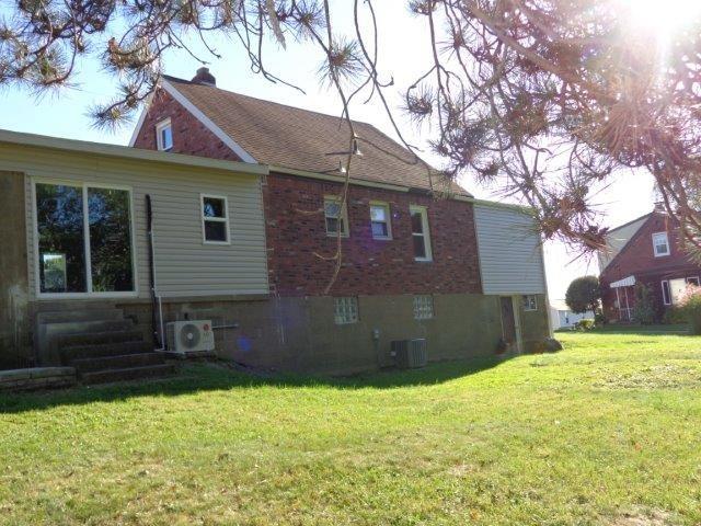 529 Center Hill Road Plum, PA 15239 - Photo 2 of 15