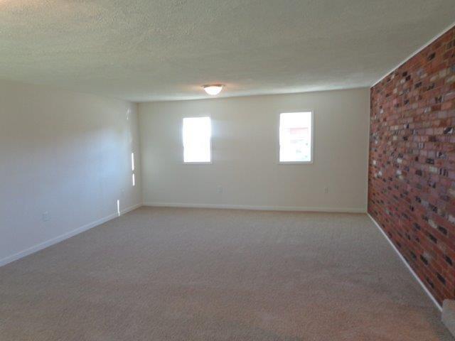 529 Center Hill Road Plum, PA 15239 - Photo 4 of 15