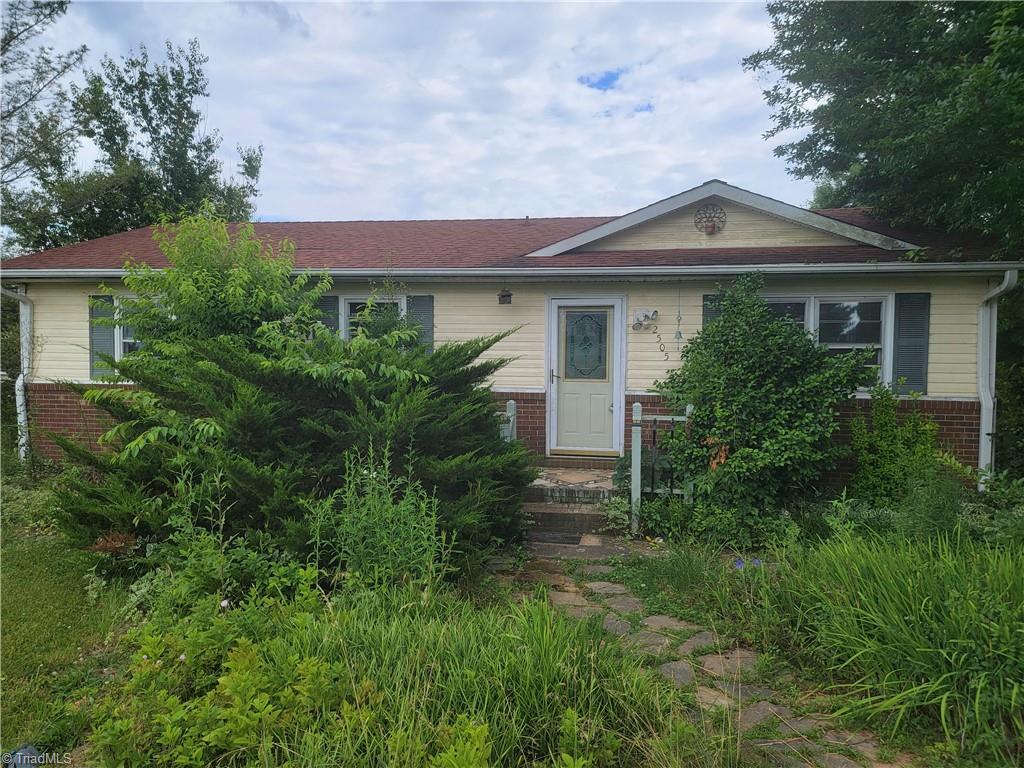 2505 Banner Whitehead Road Sophia, NC 27350 - Photo 6 of 12