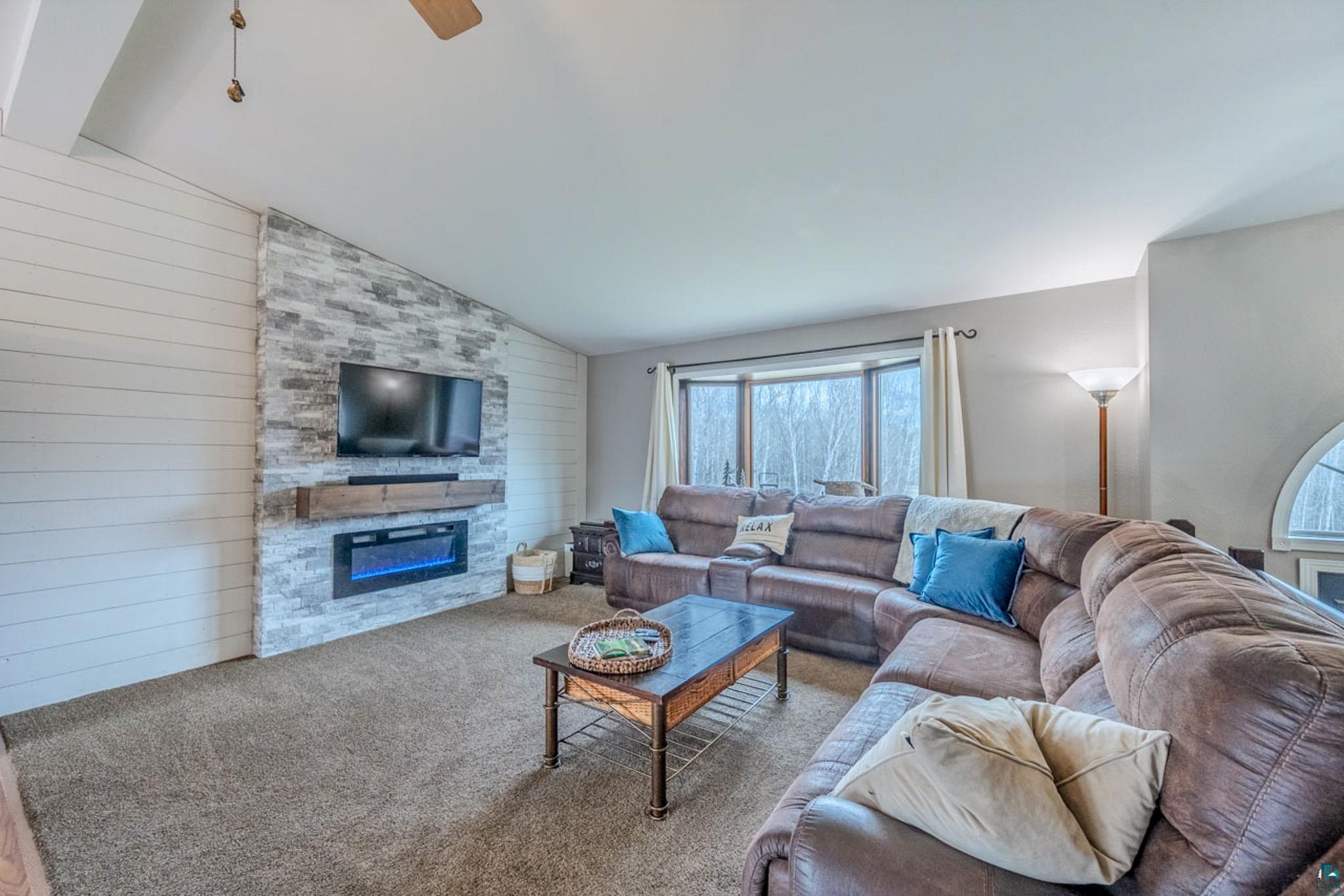 11212 Pozar Road Chisholm, MN 55719 - Photo 3 of 54