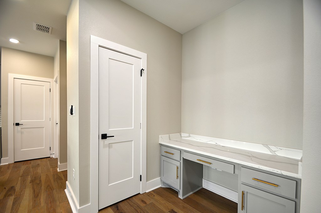 1806 Chateau Kerrville, TX 78028 - Photo 15 of 44 a view of an empty walk in closet