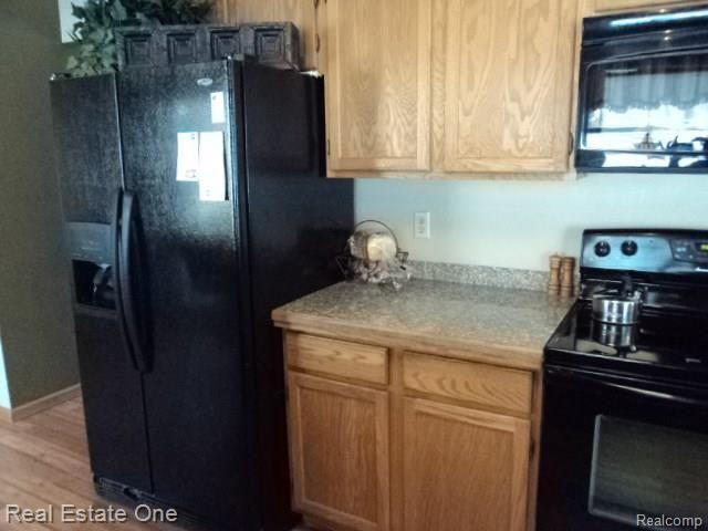 9435 Mabley Hill Road Fenton, MI 48430 - Photo 5 of 32