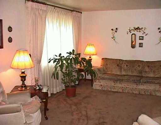 5254 Meadowcrest Road Baldwin, PA 15236 - Photo 2 of 7 Living Room.