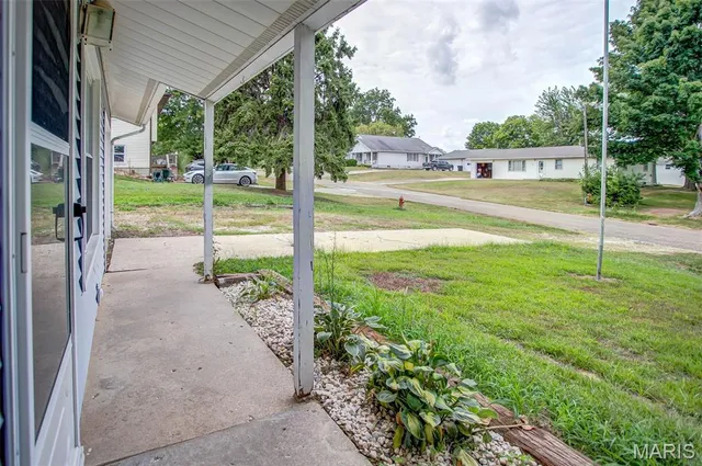 $115,000 | 106 Lyndel Street, Pleasant Hill, IL 62366