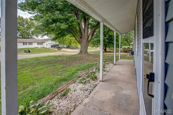 $112,500 | 106 Lyndel Street, Pleasant Hill, IL 62366