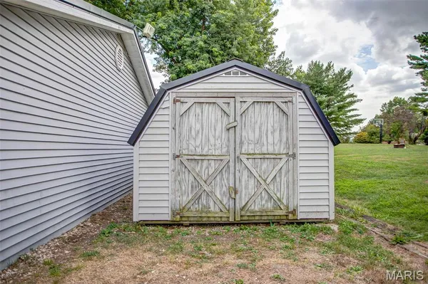 $112,500 | 106 Lyndel Street, Pleasant Hill, IL 62366