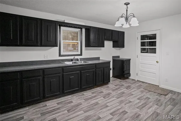 $112,500 | 106 Lyndel Street, Pleasant Hill, IL 62366