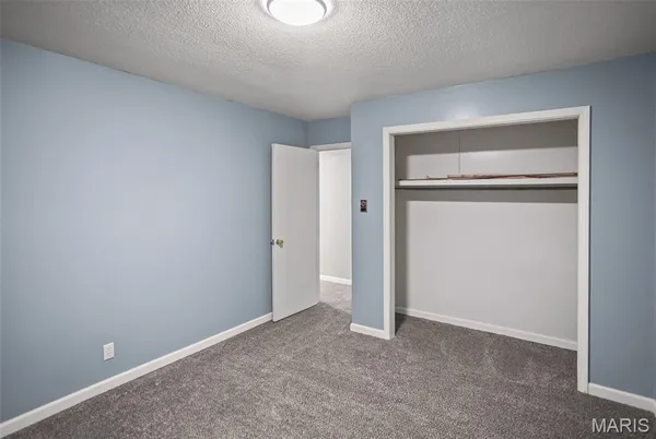 $112,500 | 106 Lyndel Street, Pleasant Hill, IL 62366