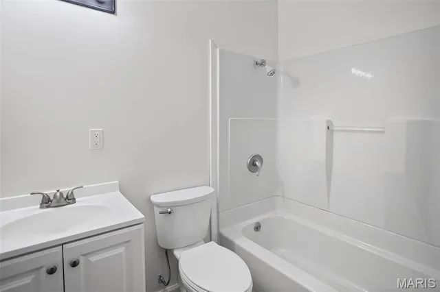 $115,000 | 106 Lyndel Street, Pleasant Hill, IL 62366