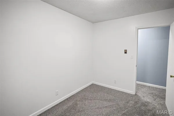 $112,500 | 106 Lyndel Street, Pleasant Hill, IL 62366