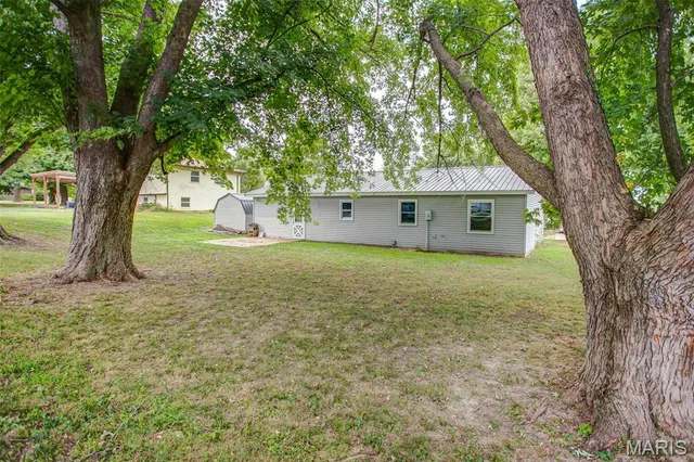 $115,000 | 106 Lyndel Street, Pleasant Hill, IL 62366