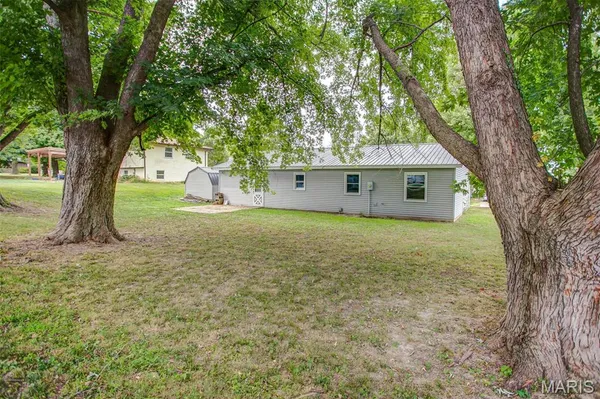 $107,000 | 106 Lyndel Street, Pleasant Hill, IL 62366