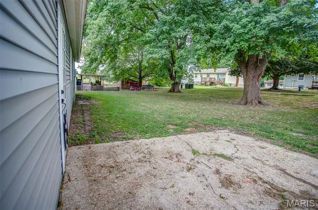 $115,000 | 106 Lyndel Street, Pleasant Hill, IL 62366