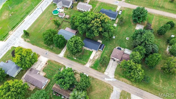 $112,500 | 106 Lyndel Street, Pleasant Hill, IL 62366