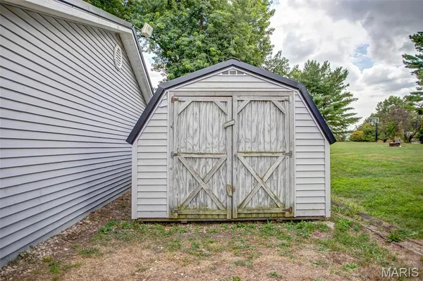 $107,000 | 106 Lyndel Street, Pleasant Hill, IL 62366