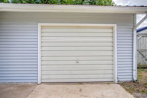 $107,000 | 106 Lyndel Street, Pleasant Hill, IL 62366