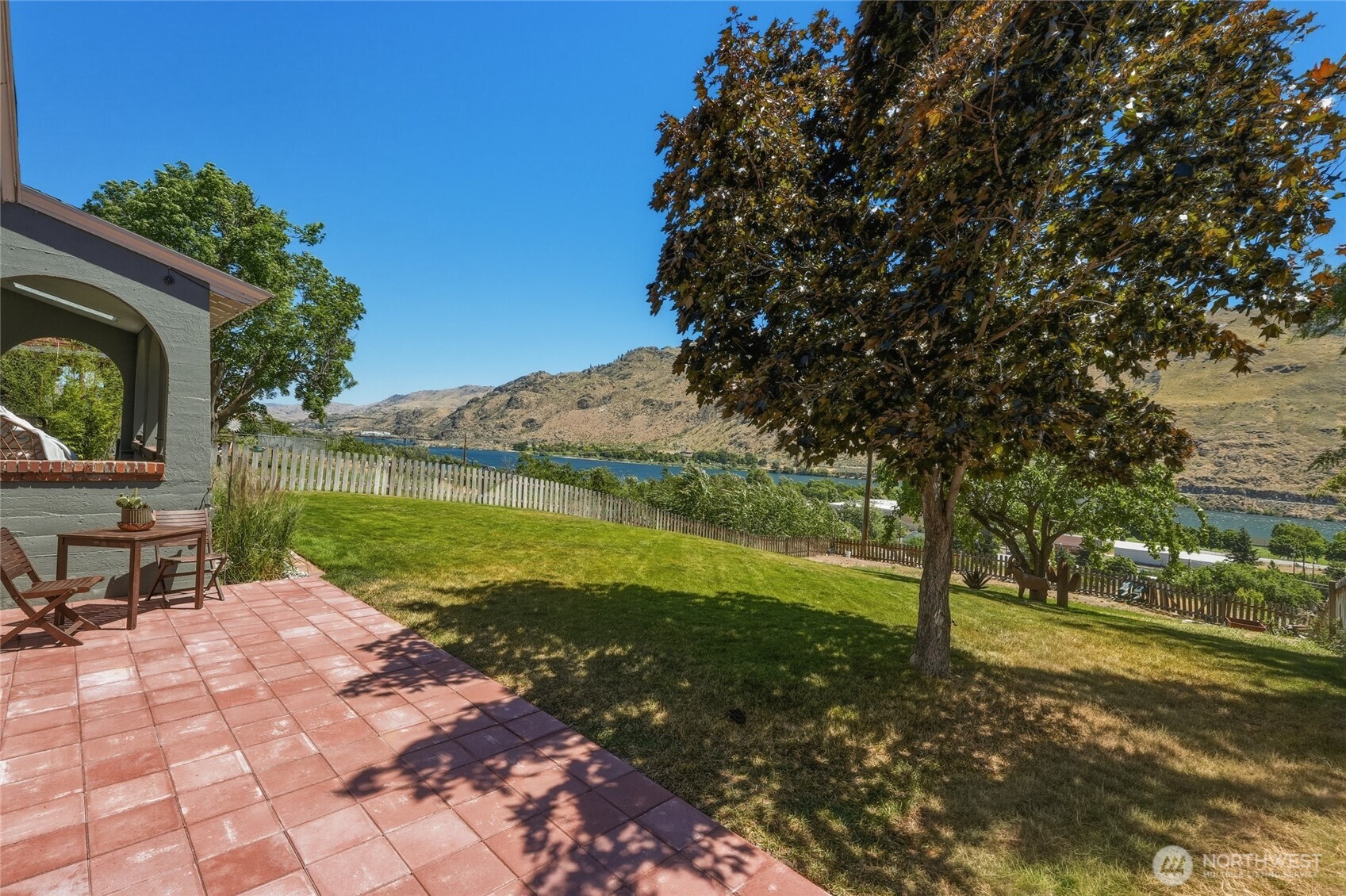 446 5th Street Chelan Falls, WA 98817 - Photo 38 of 40
