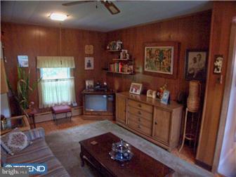 526 Arbor Road Cheltenham, PA 19012 - Photo 5 of 10 Family Room