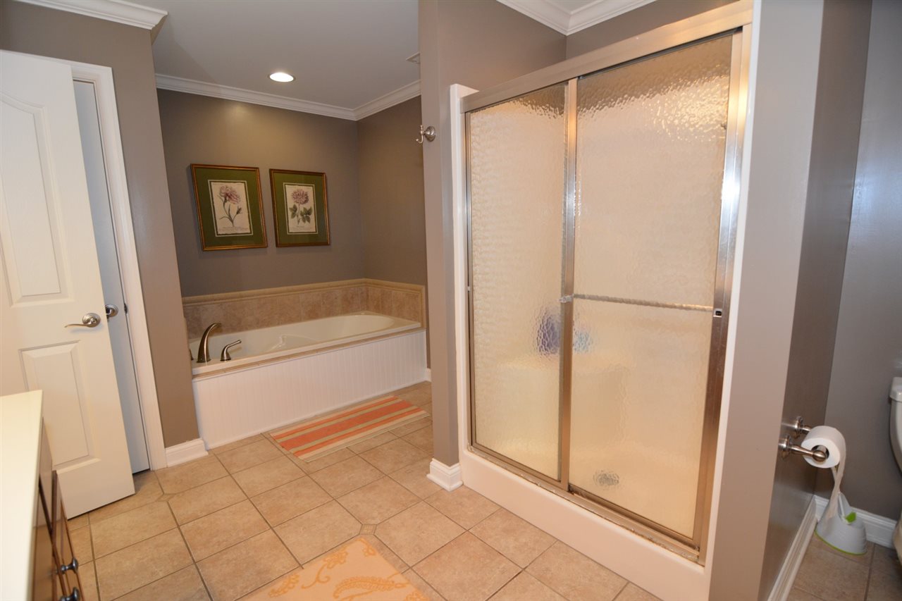 4268 Huntington Ridge Circle Newburgh, IN 47630 - Photo 17 of 29 Gallery Image 17