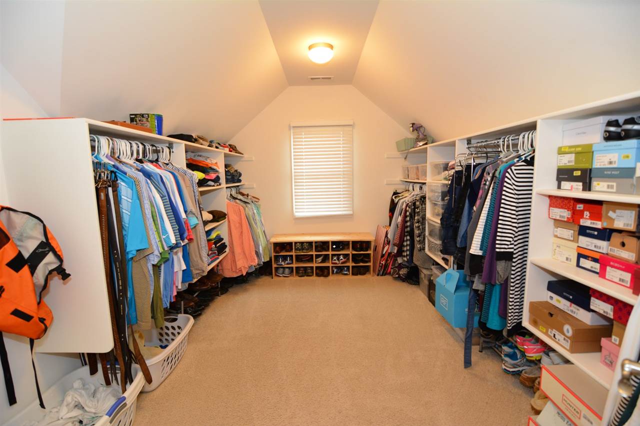 4268 Huntington Ridge Circle Newburgh, IN 47630 - Photo 19 of 29 Gallery Image 19