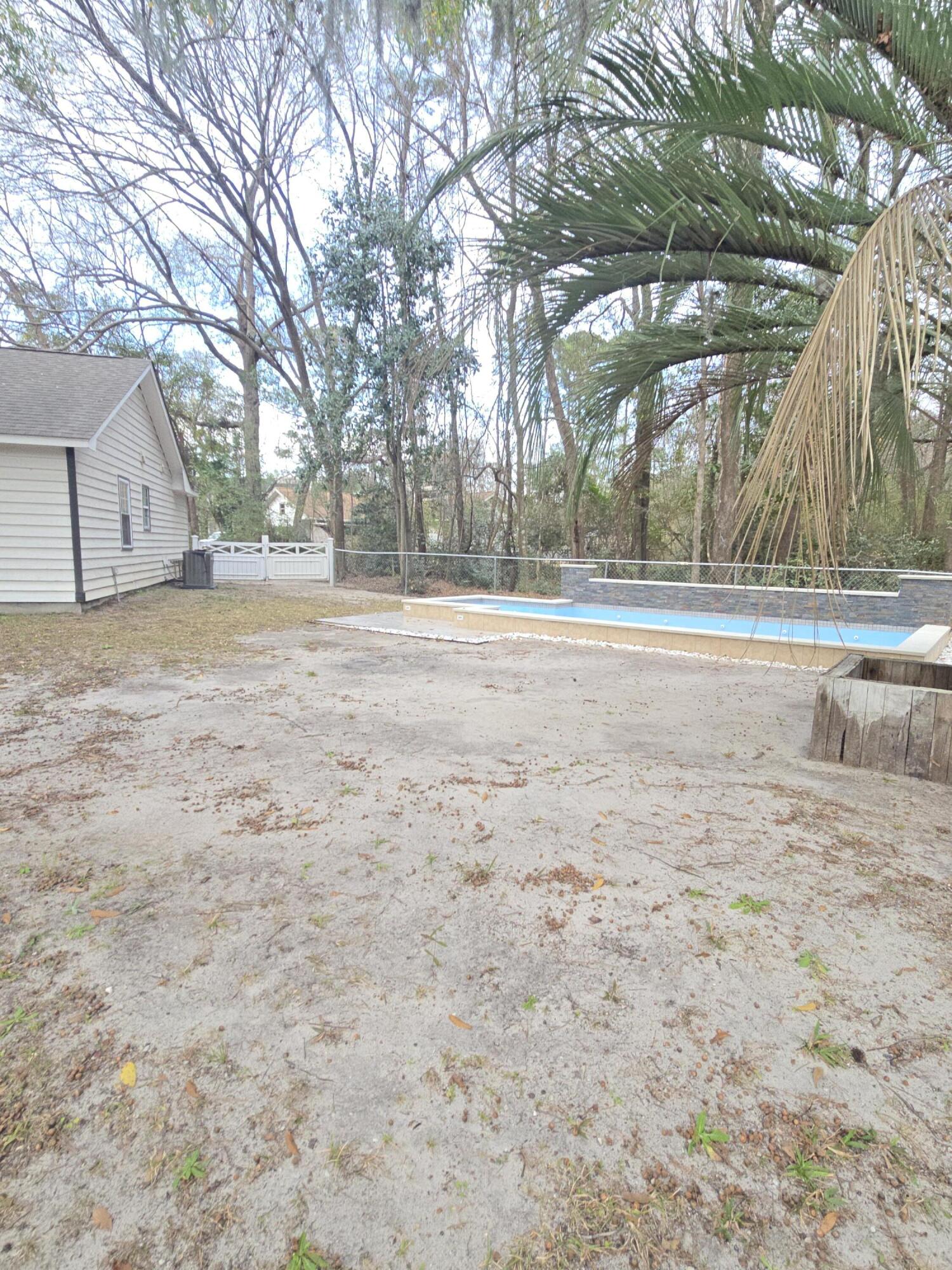 203 Flamingo Drive Ladson, SC 29456 - Photo 27 of 35 20260102_162129