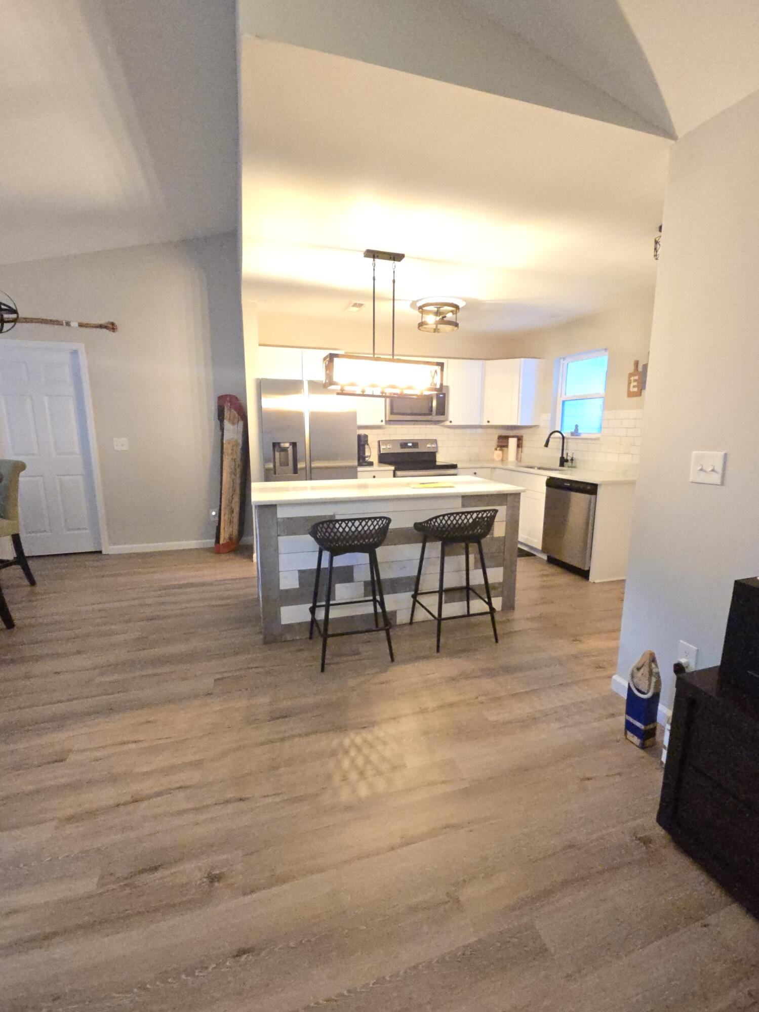 203 Flamingo Drive Ladson, SC 29456 - Photo 8 of 35 20251219_164245