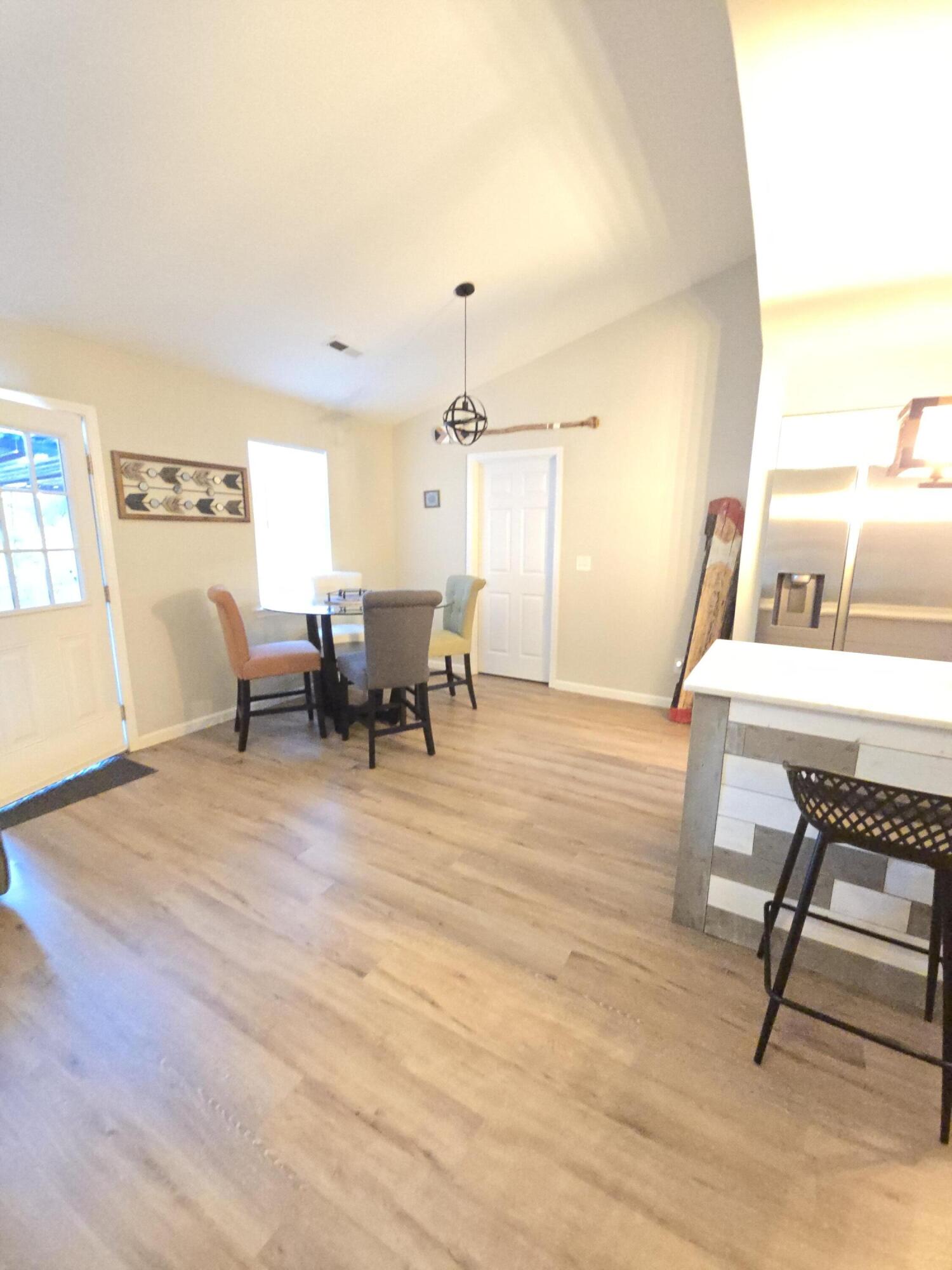 203 Flamingo Drive Ladson, SC 29456 - Photo 10 of 35 20251219_164252