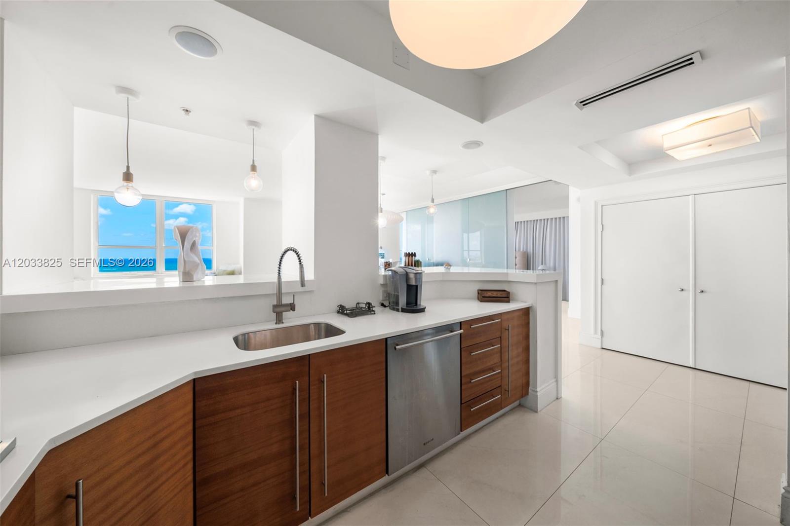 90 Alton Road, Unit PH3209 Miami Beach, FL 33139 - Photo 8 of 25
