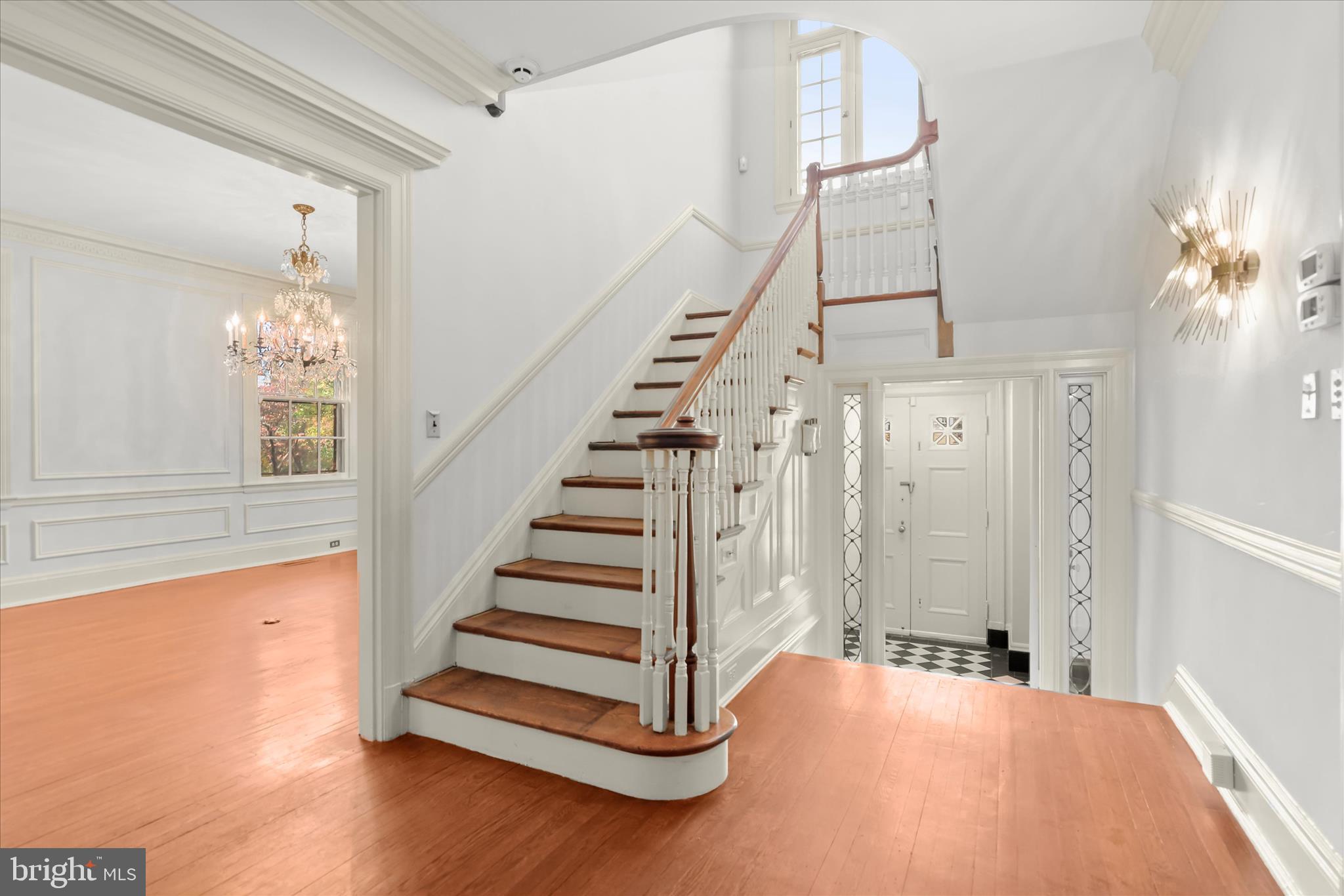 2209 Ken Oak Road Baltimore, MD 21209 - Photo 11 of 102 Foyer Sided by Formal Dining