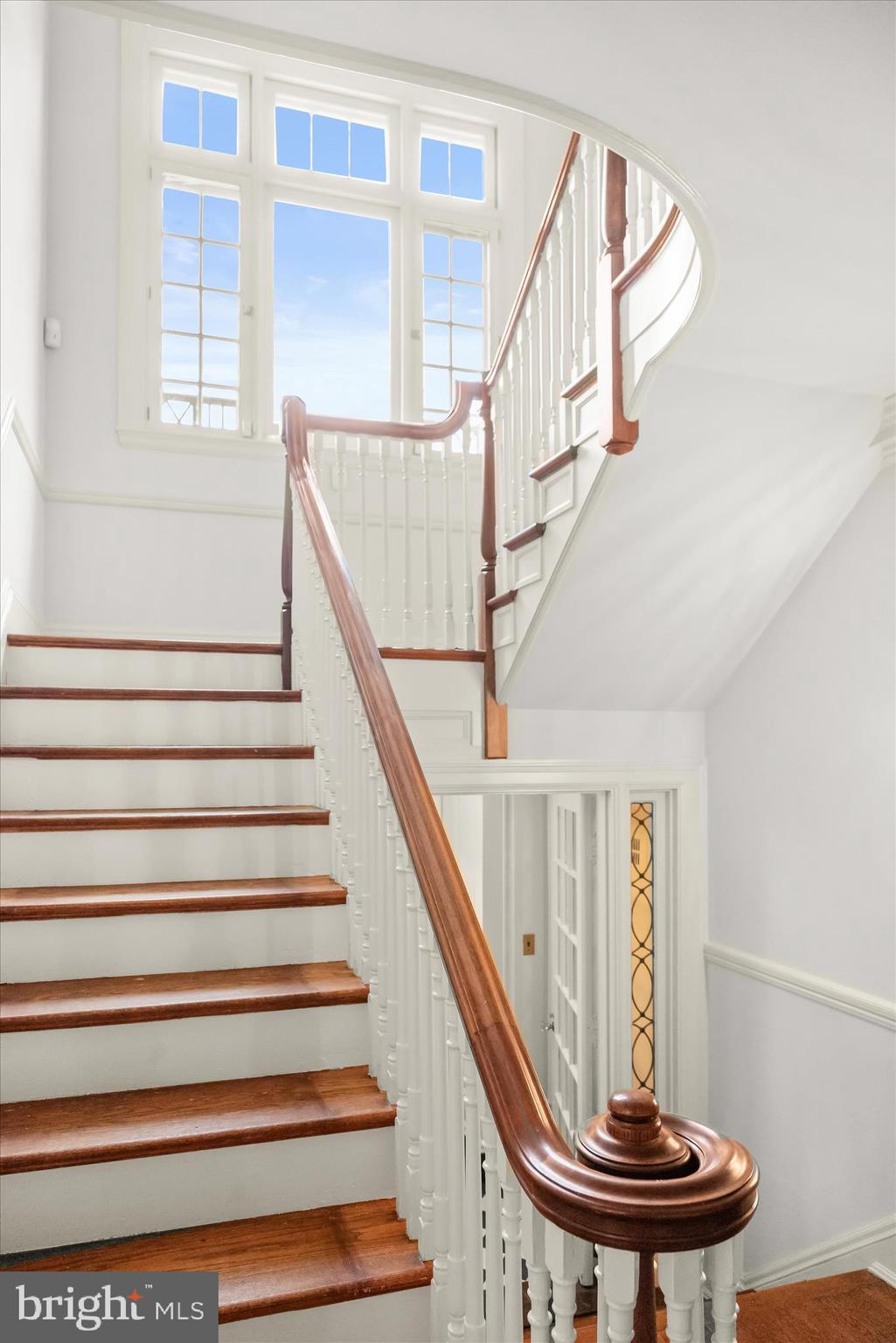 2209 Ken Oak Road Baltimore, MD 21209 - Photo 41 of 102 a view of entryway and hall with wooden floor