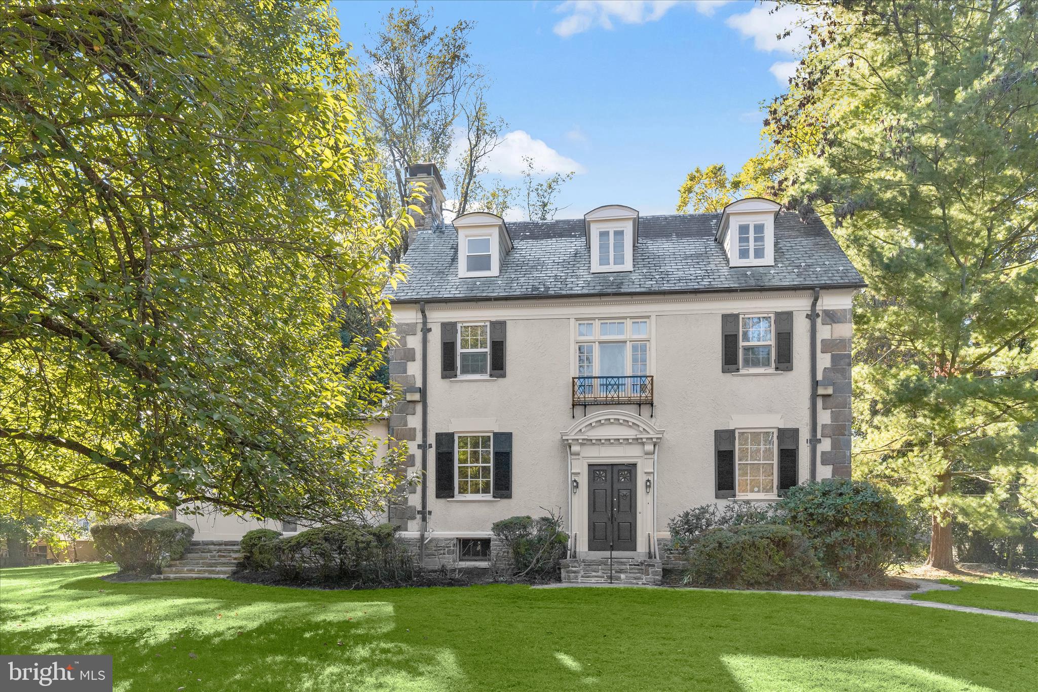 2209 Ken Oak Road Baltimore, MD 21209 - Photo 78 of 102 a view of a house with a yard and plants