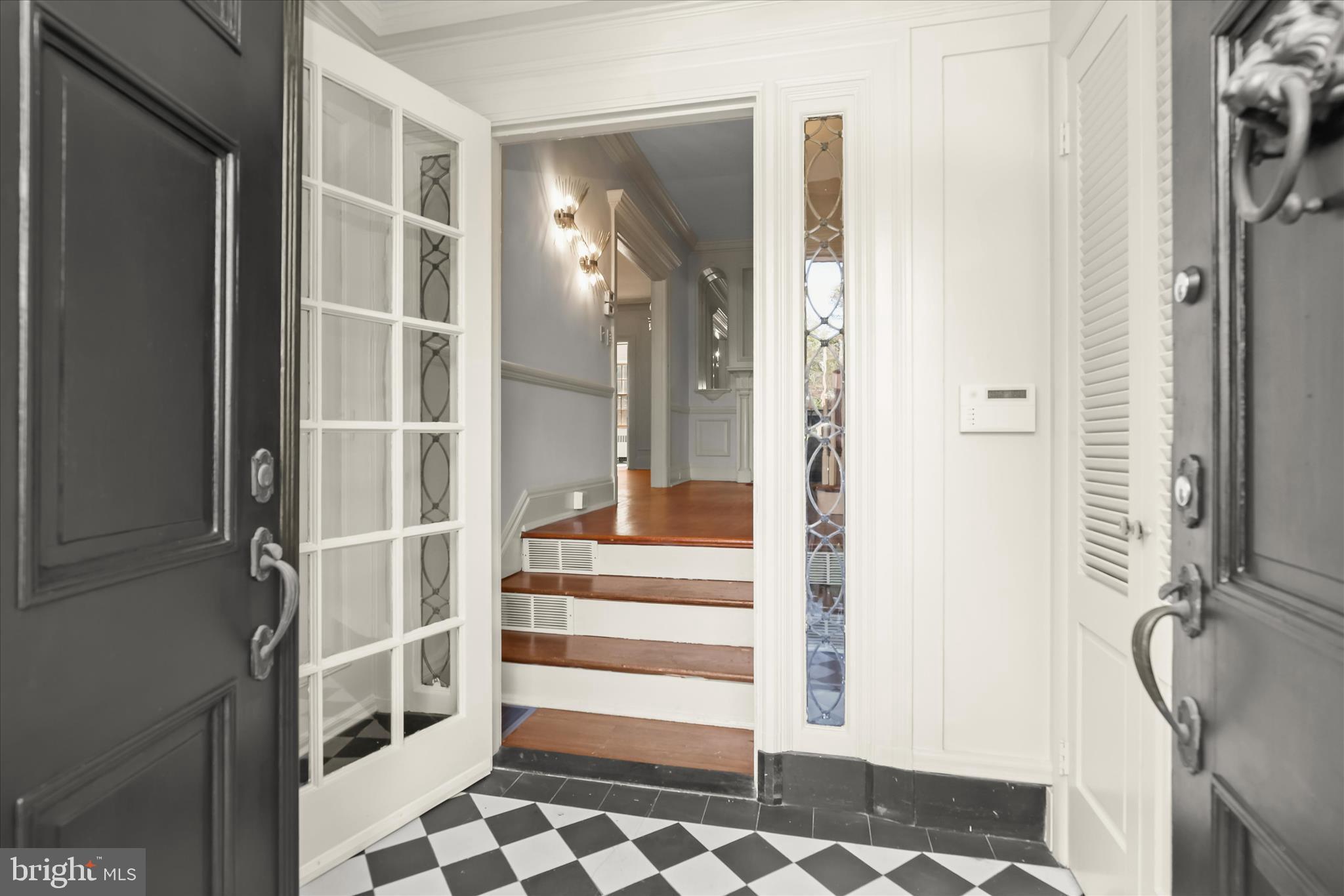 2209 Ken Oak Road Baltimore, MD 21209 - Photo 8 of 102 Vestibule & Double Entry Doors