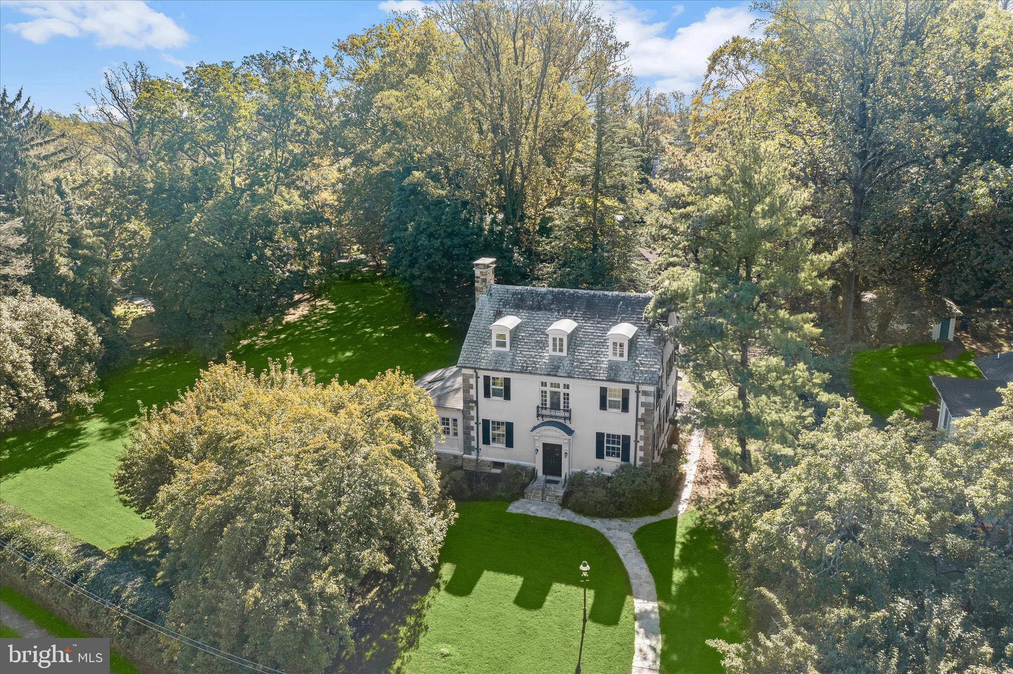 2209 Ken Oak Road Baltimore, MD 21209 - Photo 88 of 102 front view of a house with a yard