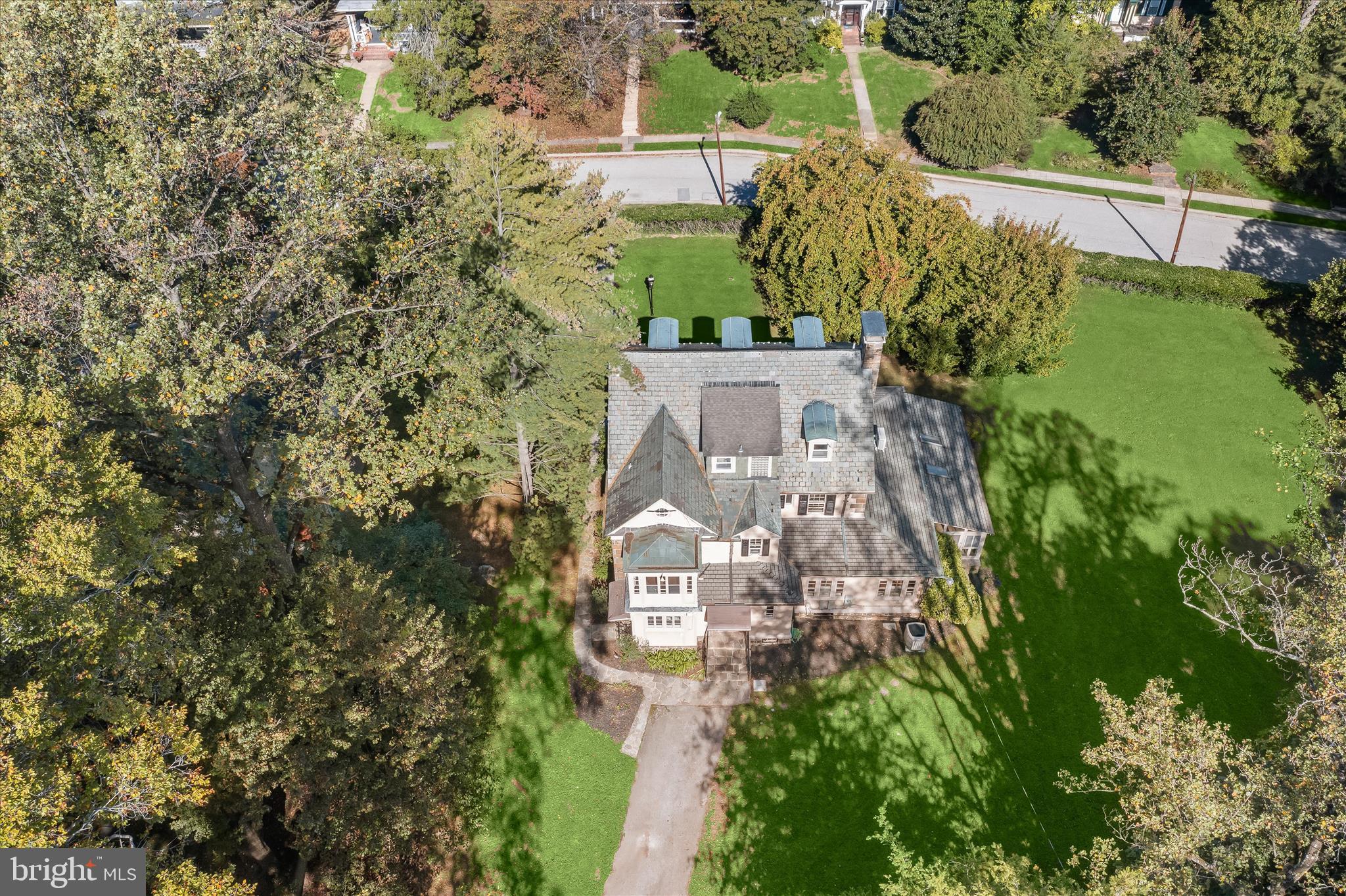 2209 Ken Oak Road Baltimore, MD 21209 - Photo 96 of 102 an aerial view of a house with a yard