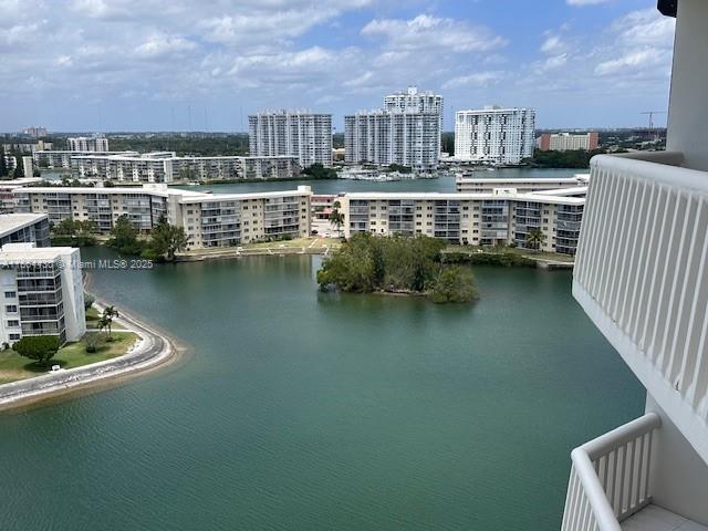 1000 West Island Boulevard, Unit 1511 Aventura, FL 33160 - Photo 22 of 41 a view of a city from a lake
