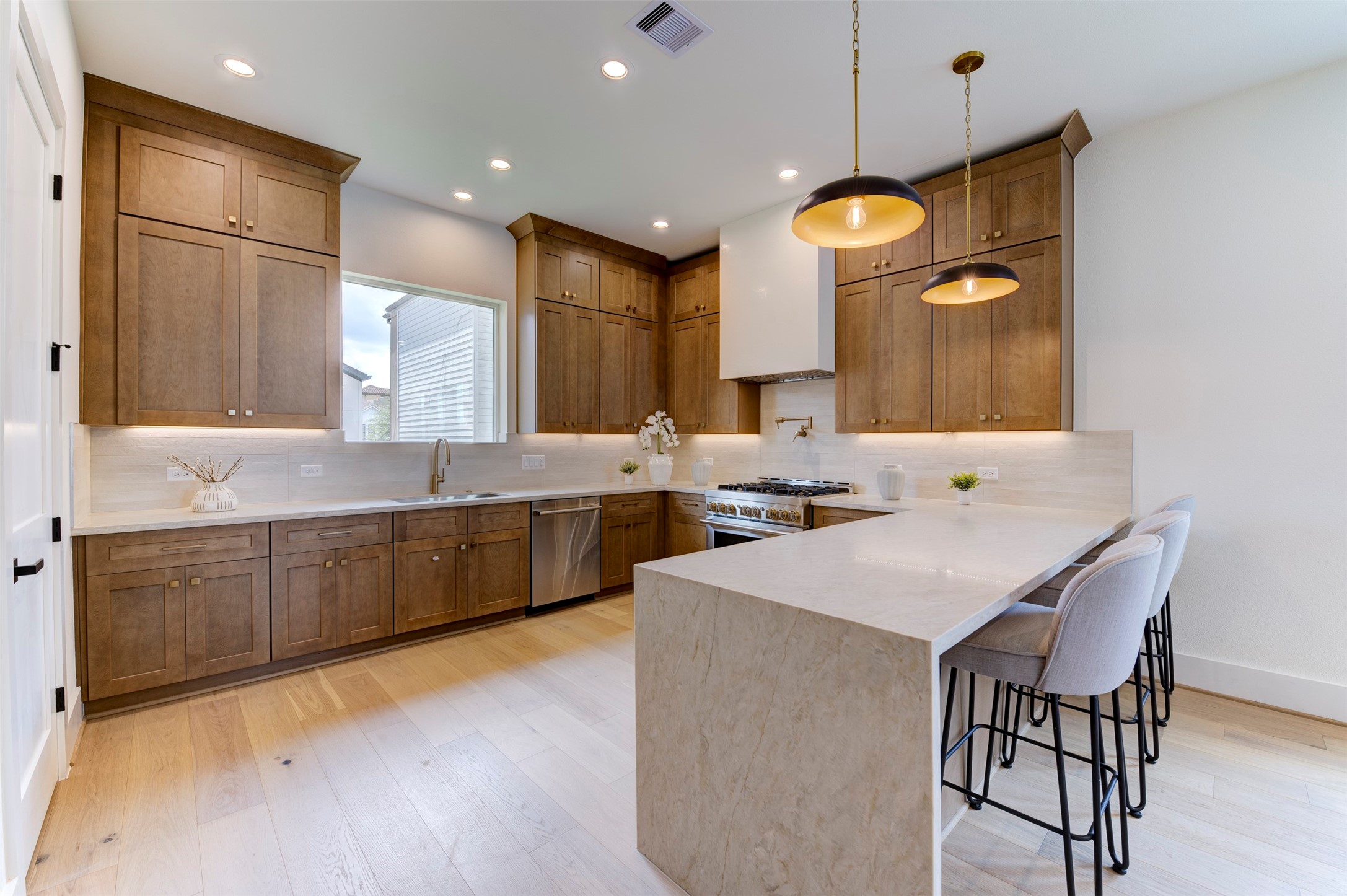 4511 Nolda Street Houston, TX 77007 - Photo 8 of 44