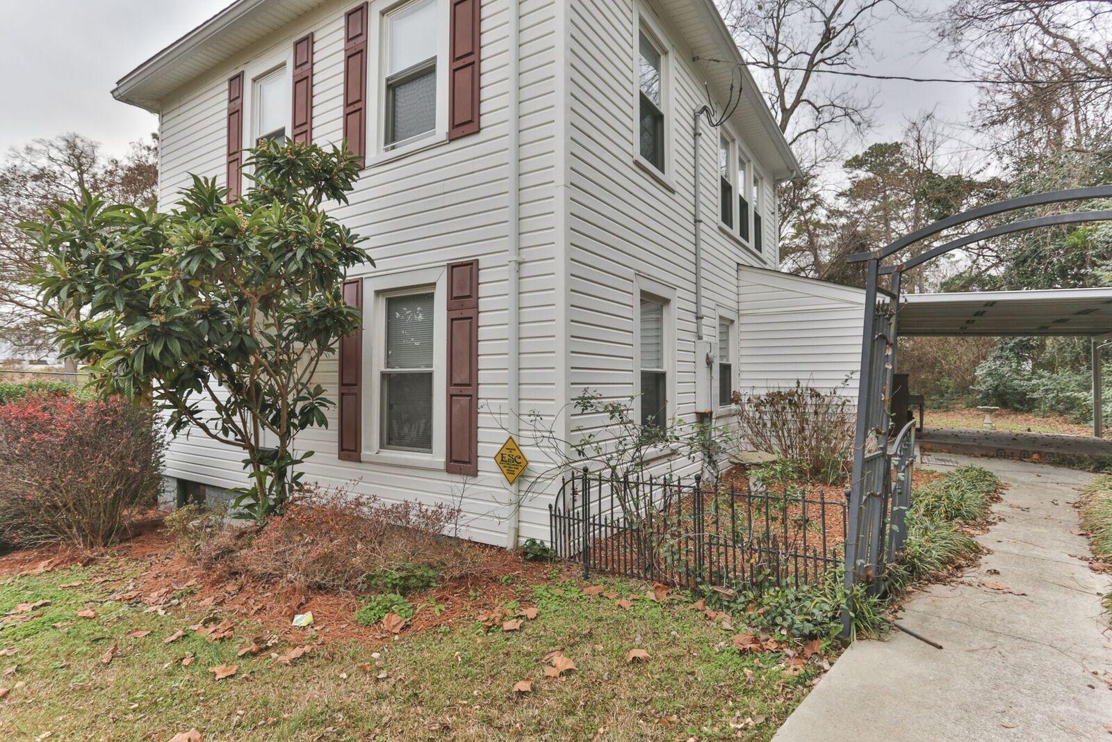209 East Green Street Rockingham, NC 28379 - Photo 28 of 38 2Z1A0120_preview.jpeg
