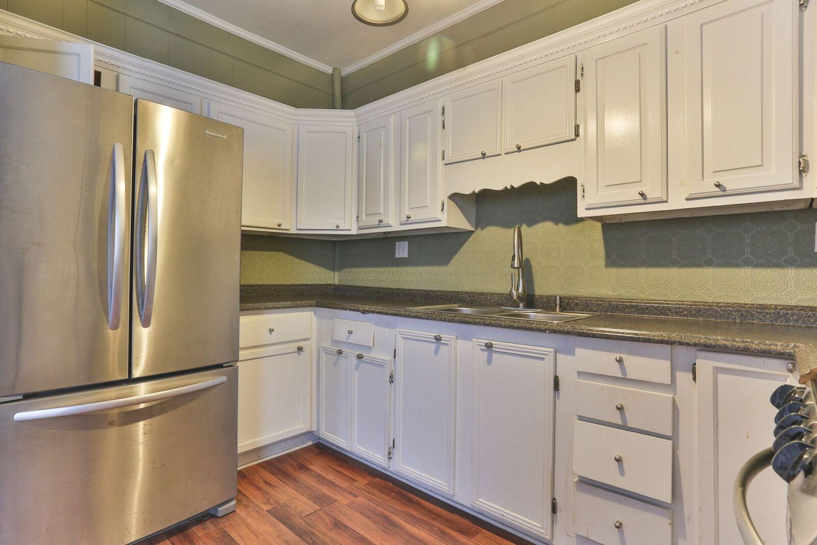 209 East Green Street Rockingham, NC 28379 - Photo 4 of 38 2Z1A9995_preview.jpeg