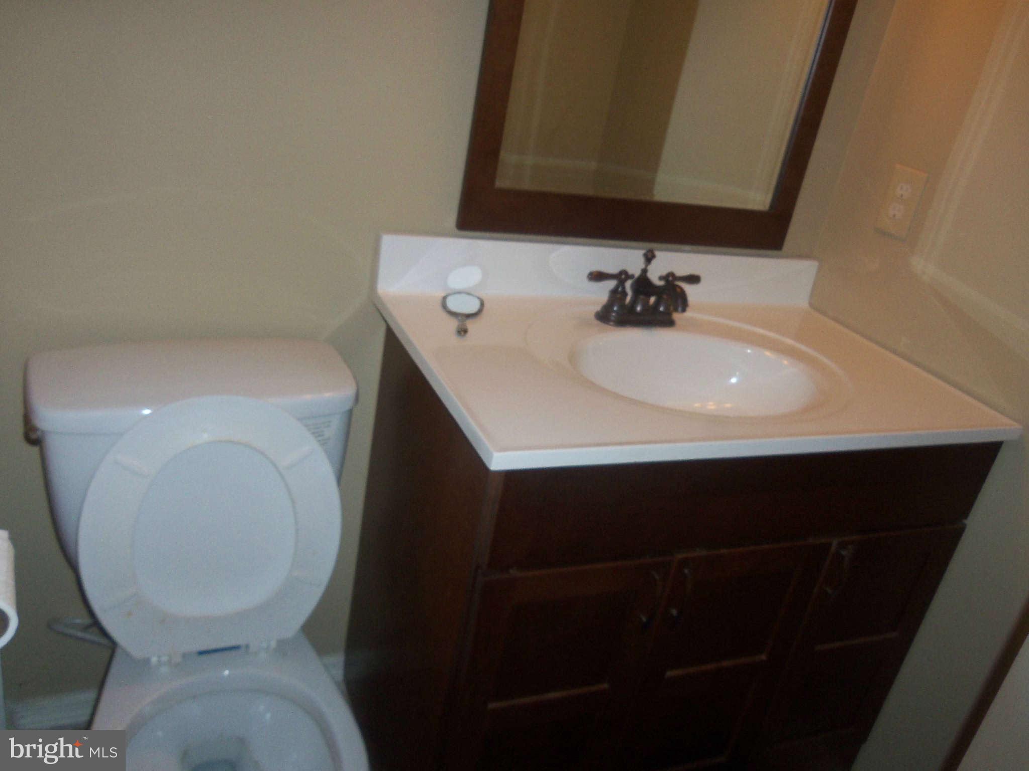 6301 Woodley Road Clinton, MD 20735 - Photo 11 of 27 Bath
