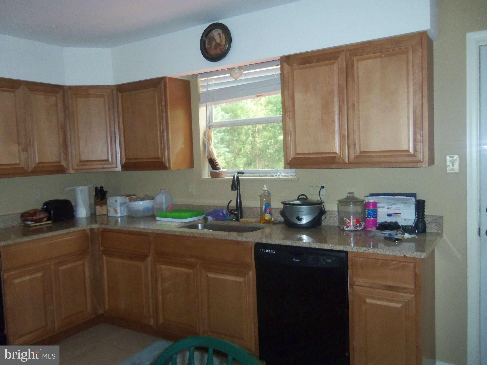 6301 Woodley Road Clinton, MD 20735 - Photo 14 of 27 Kitchen