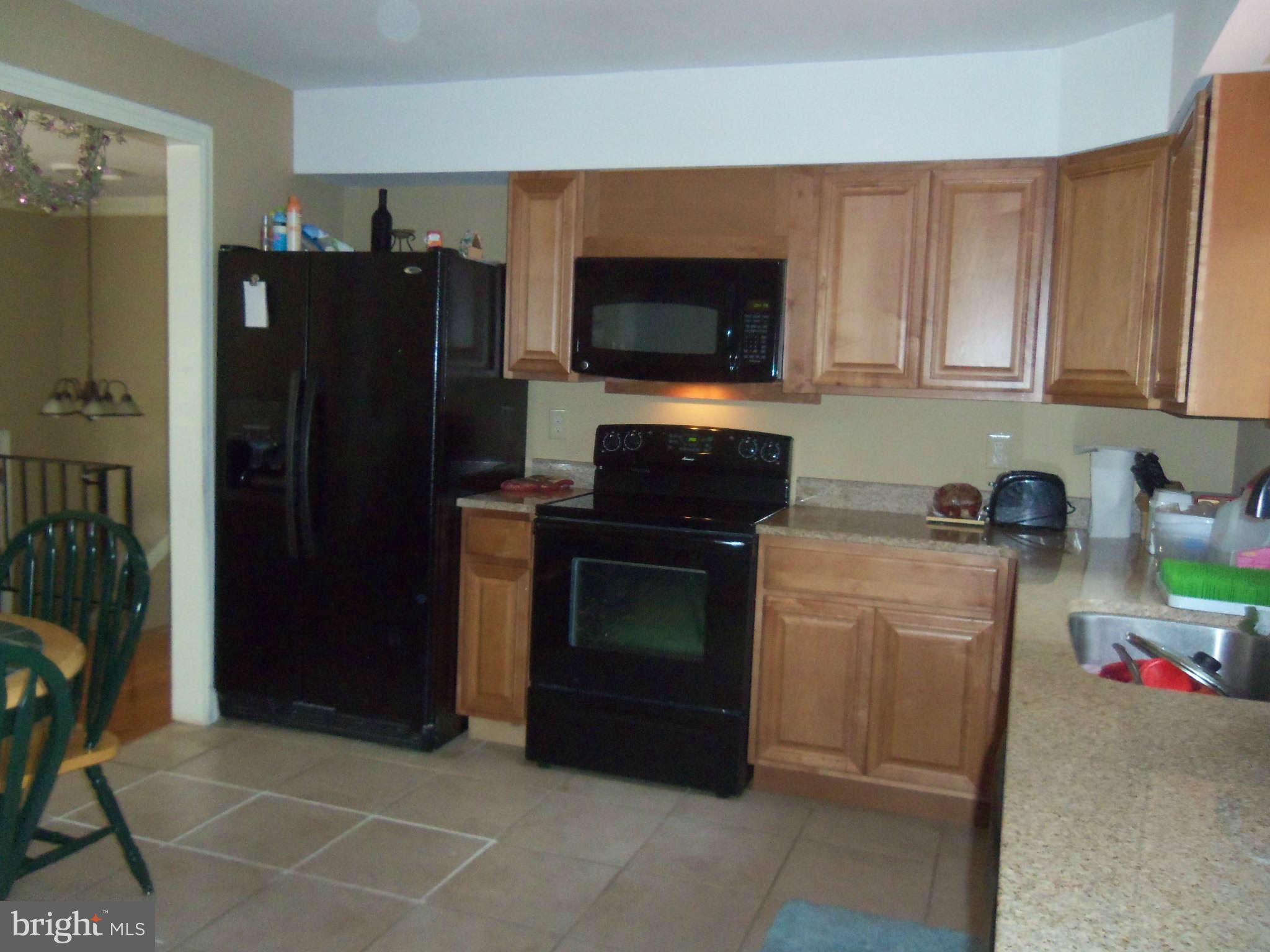 6301 Woodley Road Clinton, MD 20735 - Photo 16 of 27 Kitchen