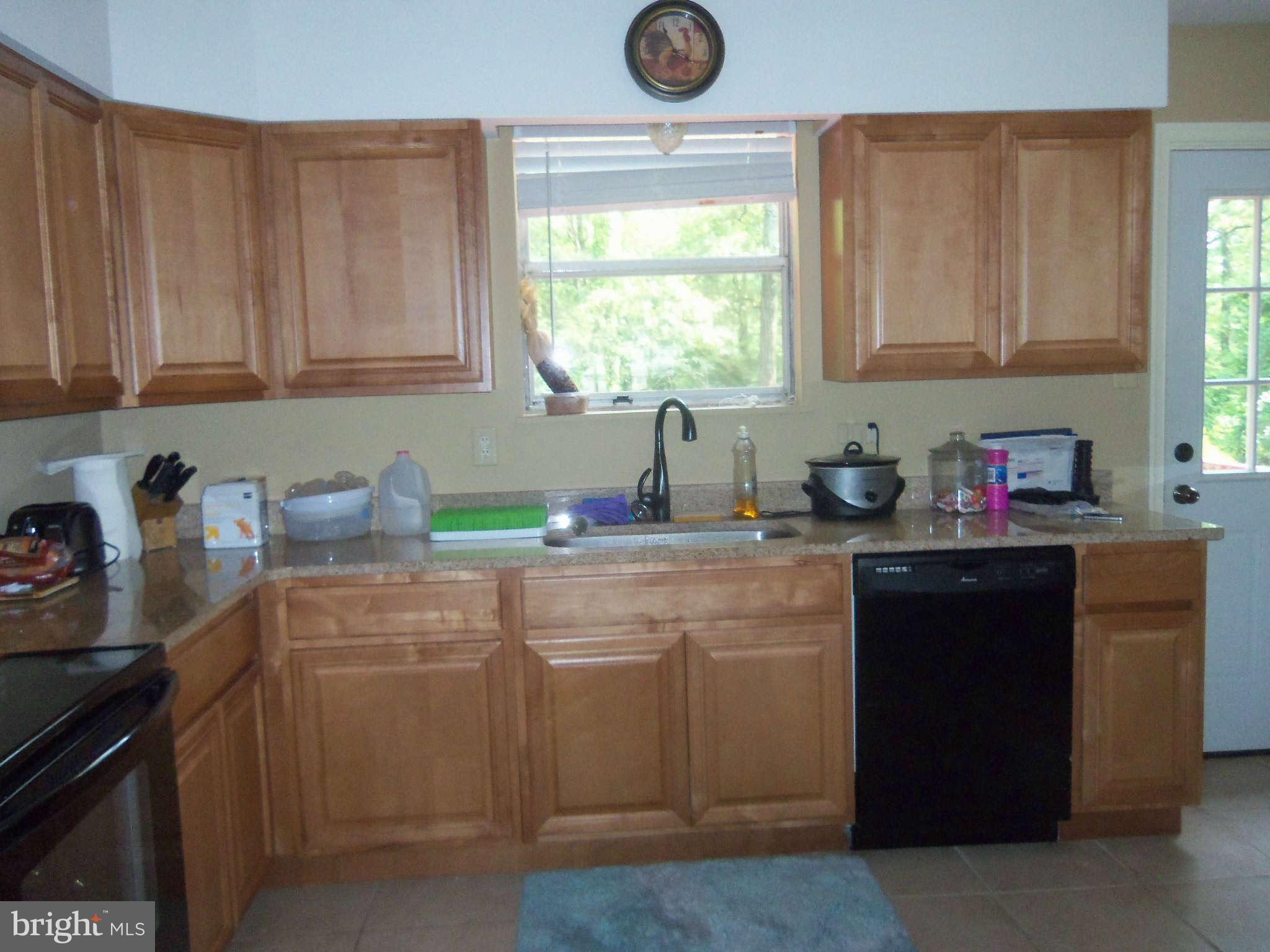 6301 Woodley Road Clinton, MD 20735 - Photo 6 of 27 Kitchen