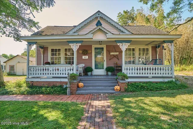 $440,000 | 509 Carthage Street, Cameron, NC 28326