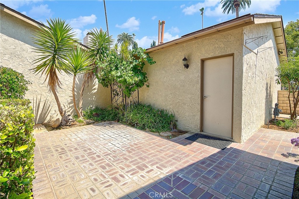 2663 Doubletree Riverside, CA 92506 - Photo 5 of 50