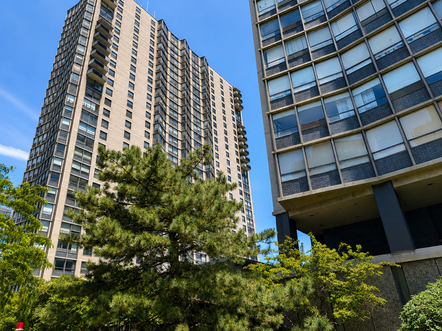5701 North Sheridan Road, Unit 16N Chicago, IL 60660 - Photo 2 of 19