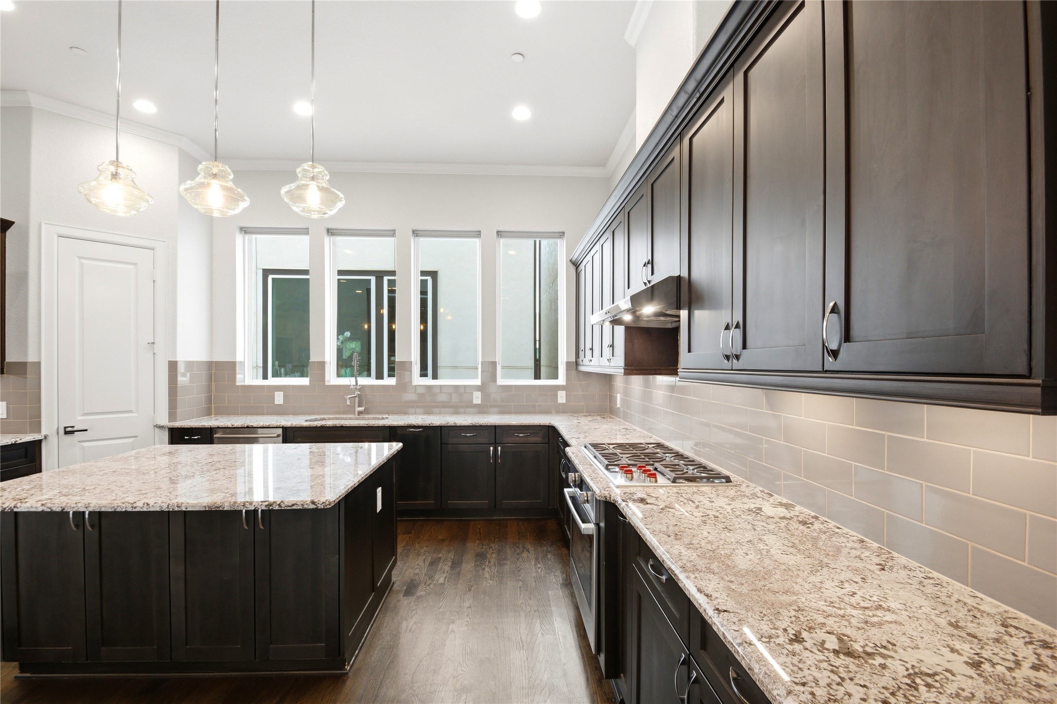 2119 Taft Street Houston, TX 77006 - Photo 11 of 50